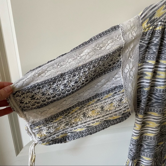 New Romantics Free People Lace and Embroidered Trimmed Tunic Top Size Small - Picture 6 of 13